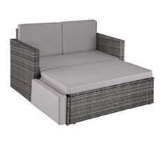 Rattan Lounge