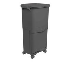 Lixeira de reciclagem com triagem seletiva e pedal