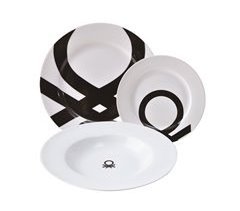 Conjunto de loiça BLACK AND WHITE marca BENETTON 18 peças