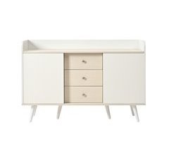 Aparador com 2 portas e 3 gavetas