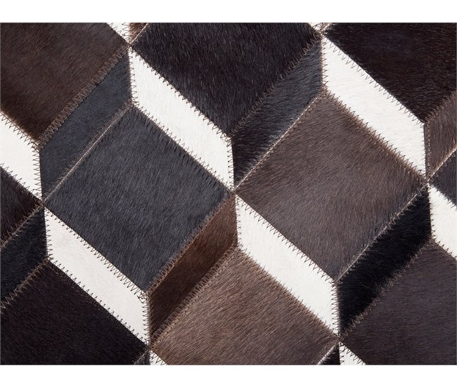Beliani Pelos curtos ALPKOY 140x140 Castanho