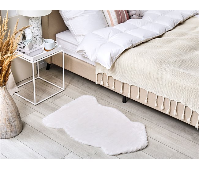 Beliani Decoração em pele de ovelha UNDARA 60x90 Bege