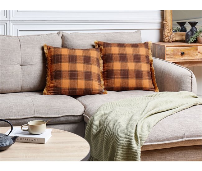 Beliani Almofada decorativa BARJA 45x45 Laranja