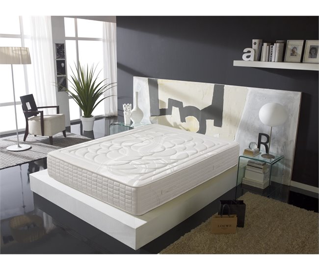  Colchão de molas ensacadas com espuma viscoelástica : 27cm : Efeito relax : 7 zonas de conforto : Elevada firmeza 