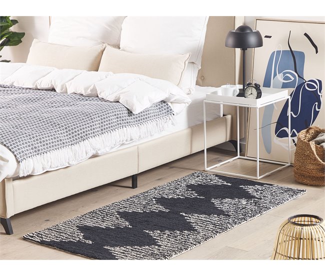 Beliani Pelos curtos BATHINDA 80x150 Preto