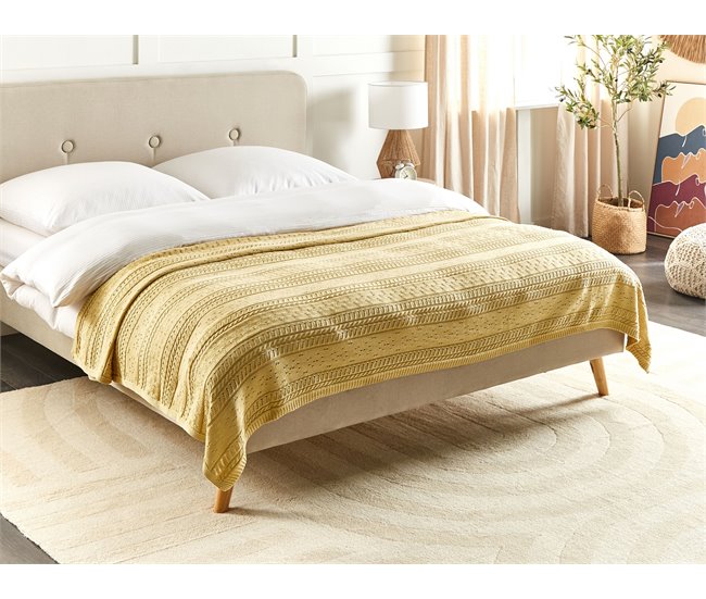 Beliani Cobertor DAULET Amarelo