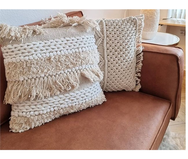 Beliani Almofada decorativa VILLUR Bege