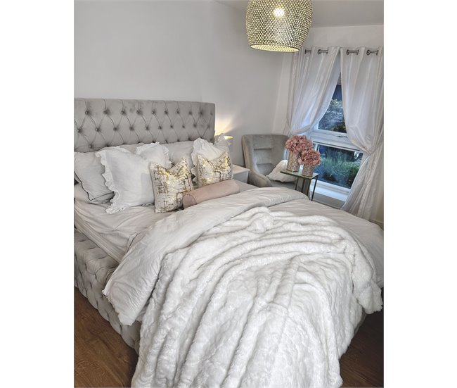 Beliani Cojín decorativo GARDENIA 45x45 Azul