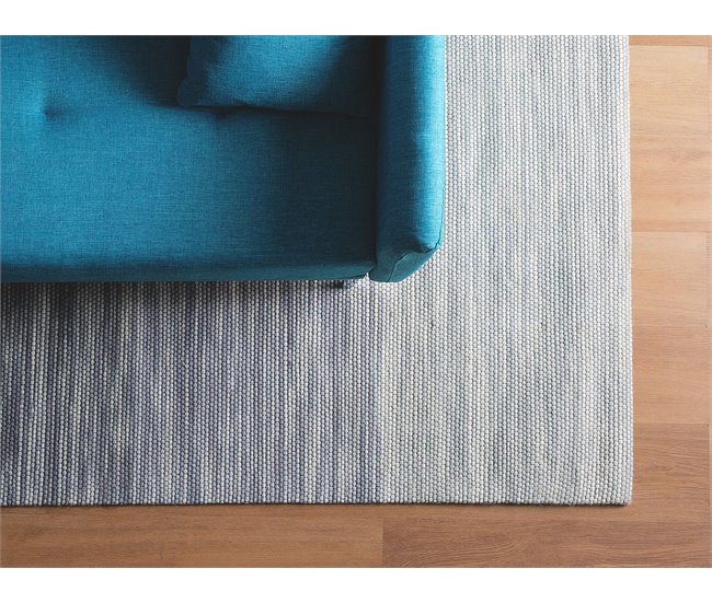 Beliani Pelos curtos KAPAKLI 140x200 Azul Claro