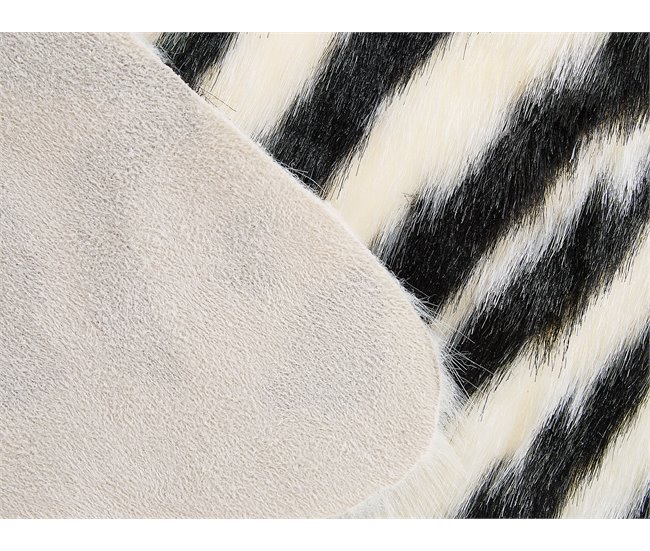 Beliani Decoração em pele de ovelha NAMBUNG 60x90 Branco/ Preto