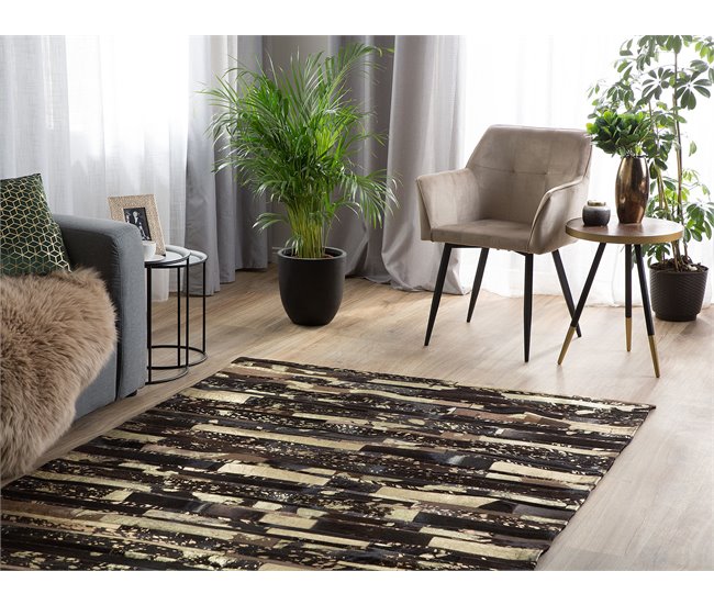 Beliani Pelos curtos ARTVIN 160x230 Castanho
