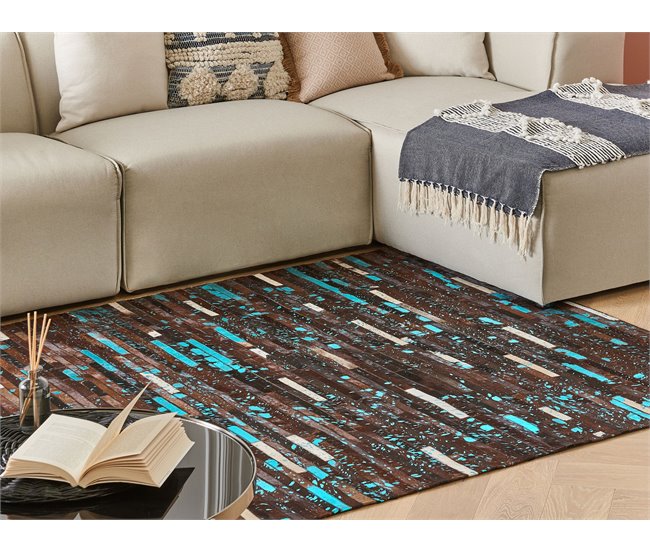 Beliani Pelos curtos KISIR 140x200 Castanho