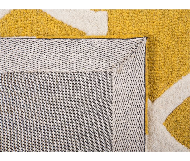 Beliani Pelos curtos SILVAN 160x230 Amarelo