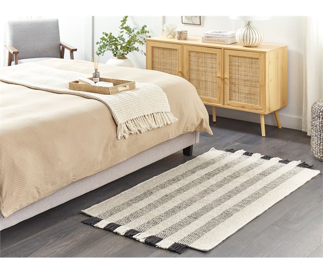 Beliani Pelos curtos TACETTIN 80x150 Branco/ Bege