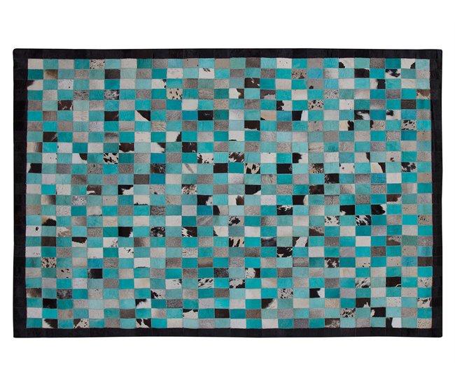 Beliani Pelos curtos NiKFER 140x200 Turquesa