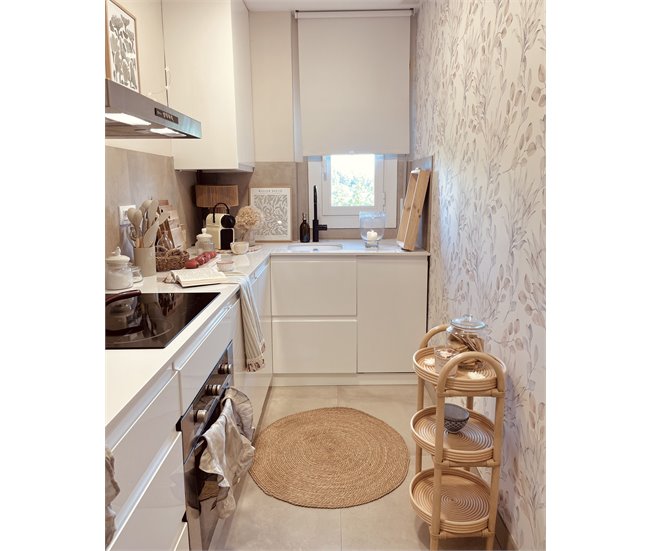 Beliani Mesa auxiliar TROOLIE Natural