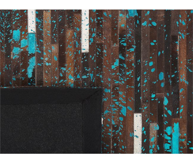 Beliani Pelos curtos KISIR 160x230 Castanho