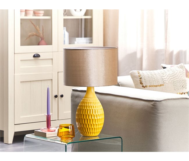 Beliani Candeeiro de mesa HADDAS Amarelo