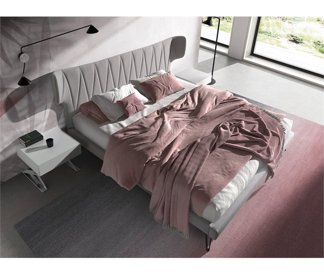 Cama de casal estofada em tecido Cinza Claro