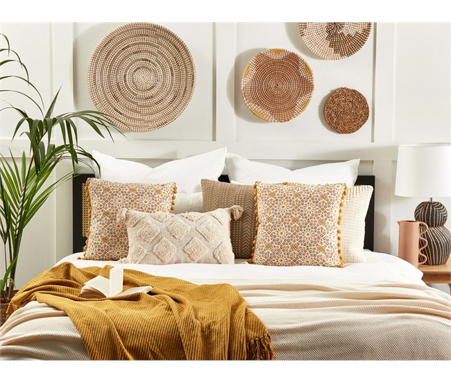 Beliani Almofada decorativa LYCROIS Branco/ Bege