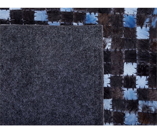 Beliani Pelos curtos IKISU 160x230 Castanho