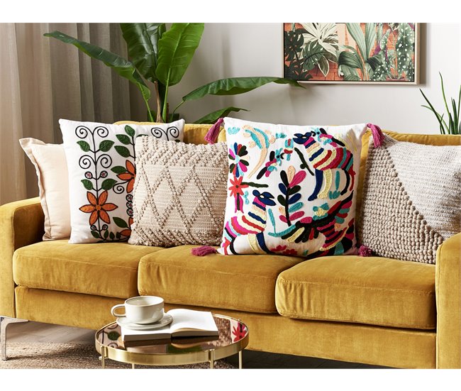 Beliani Almofada decorativa RAIGANJ Multicor