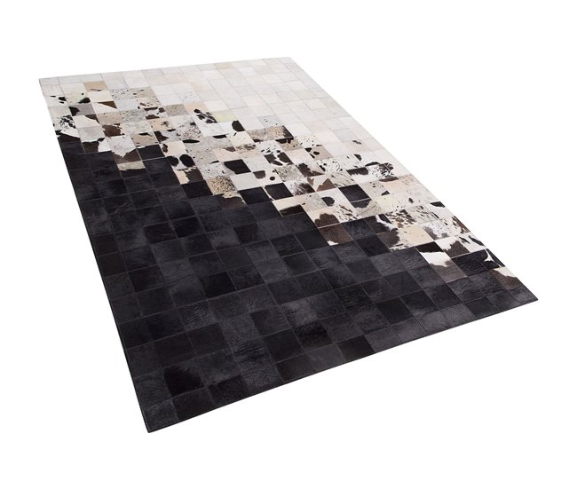 Beliani Pelos curtos KEMAH 140x200 Preto
