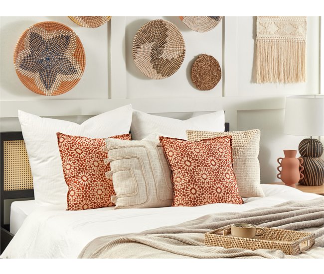 Beliani Almofada decorativa CEIBA 45x45 Areia
