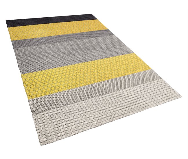 Beliani Pelos curtos AKKAYA 140x200 Multicor