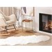 Beliani Decoração em pele de ovelha MAMUNGARI 60x180 Branco