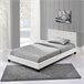 [Corium] Cama moderna em pele sintética Albacete - com colchão 149x210 Branco