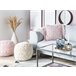 Beliani Almofada decorativa YANIKLAR Rosa Talco