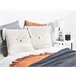 Beliani Almofada decorativa CONEY Bege